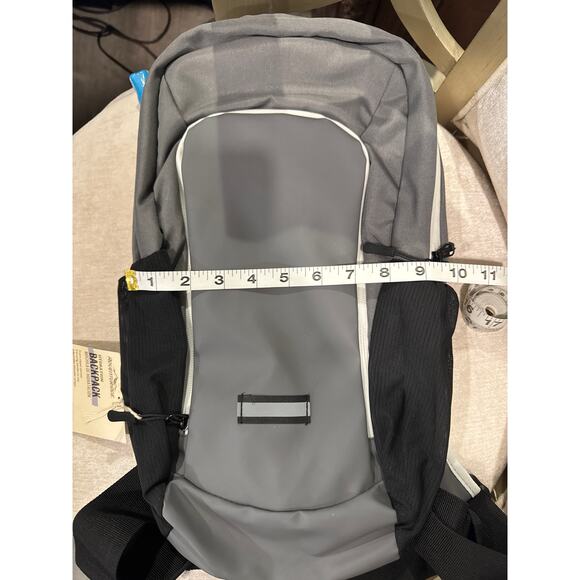 Adventuridge 2L Hydration Backpack - Picture 7 of 7